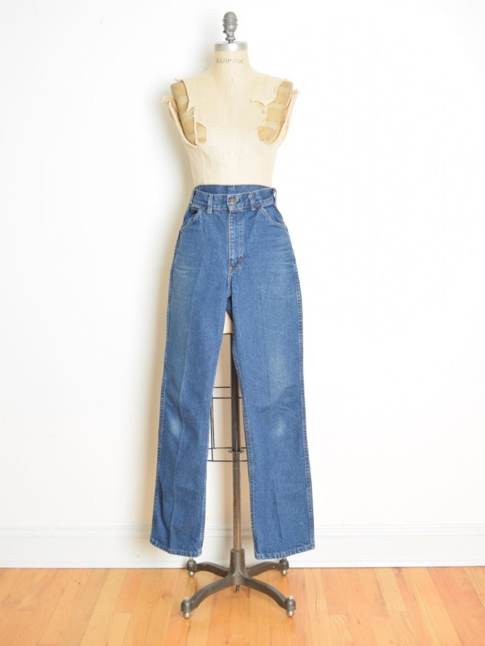 vintage 70s blue jeans denim high waist rise straight leg Saddle King 29.5x30 M